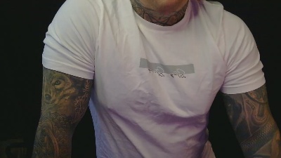 devilwithtats live cam on Cam4