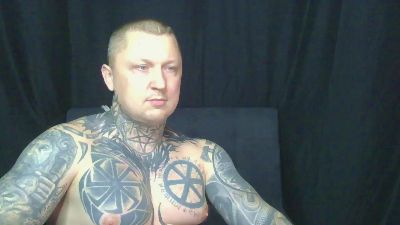 devilwithtats live cam on Cam4