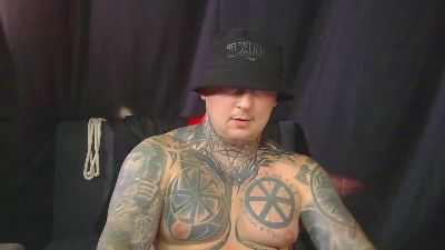 devilwithtats live cam on Cam4