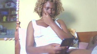 deweboney live cam on Cam4