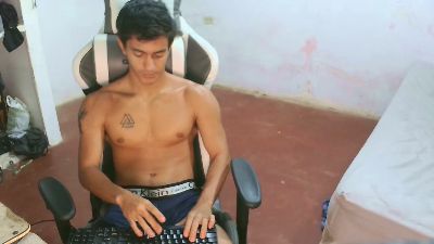 diablito202020 live cam on Cam4