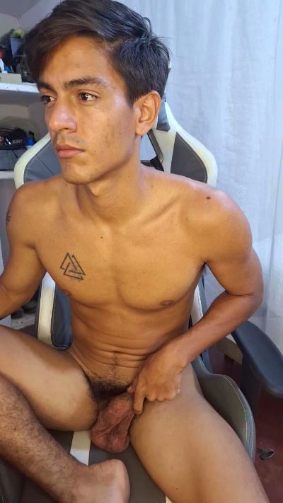 diablito202020 live cam on Cam4