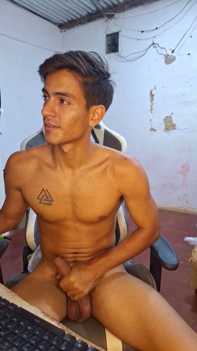diablito202020 live cam on Cam4