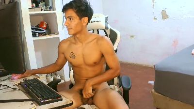 diablito202020 live cam on Cam4