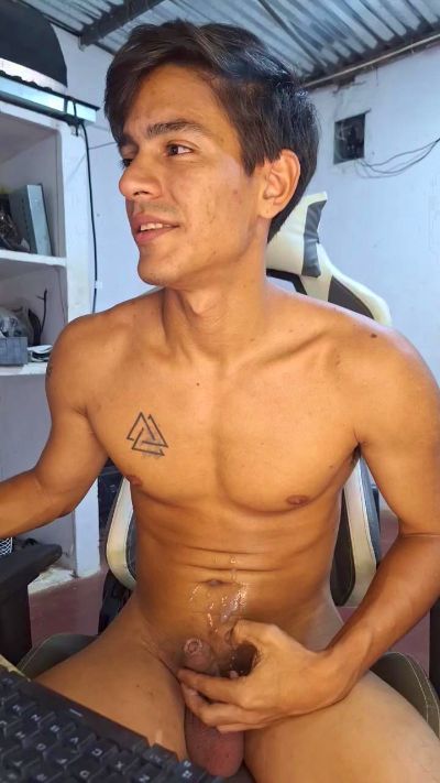 diablito202020 live cam on Cam4