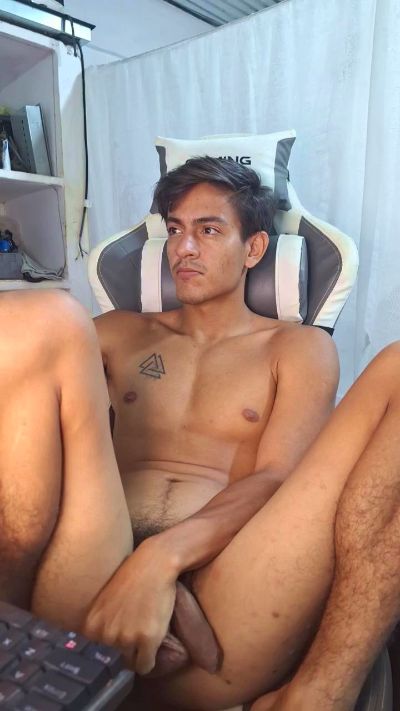 diablito202020 live cam on Cam4