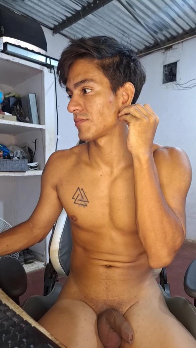 diablito202020 live cam on Cam4