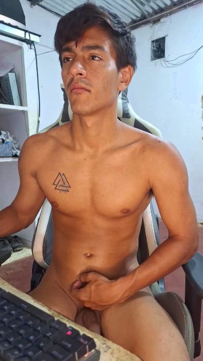 diablito202020 live cam on Cam4