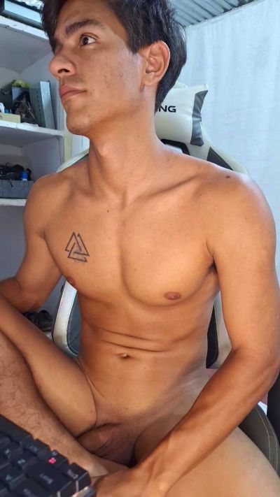 diablito202020 live cam on Cam4