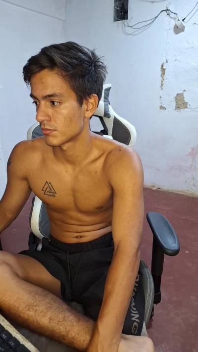 diablito202020 live cam on Cam4