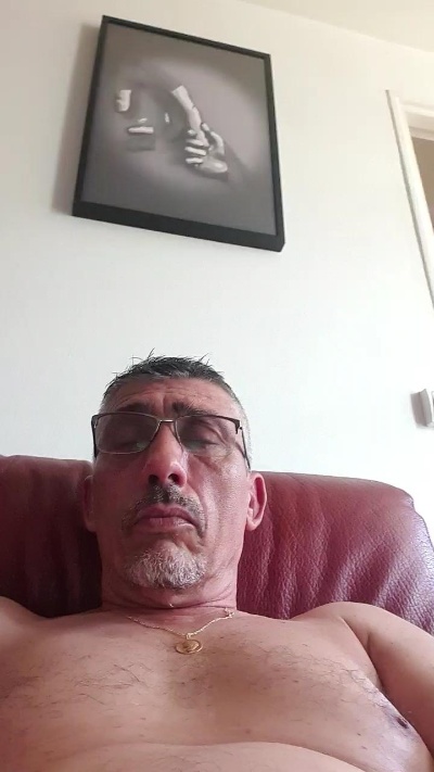 diablo773 live cam on Cam4