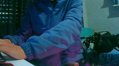 diaz25c43 live cam on Cam4