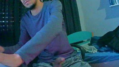 diaz25c43 live cam on Cam4