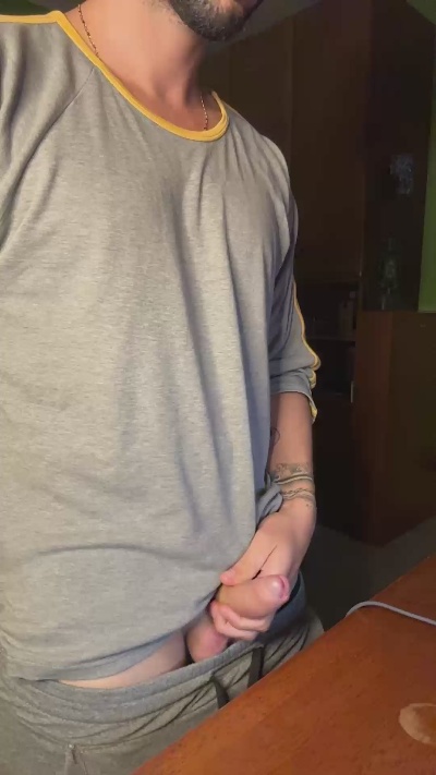 dick_bananas live cam on Cam4
