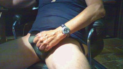 dicker9269 live cam on Cam4