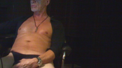 dicker9269 live cam on Cam4