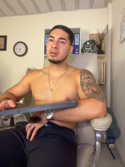 dimitri_coleman live cam on Cam4