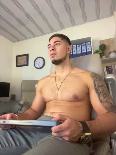 dimitri_coleman live cam on Cam4