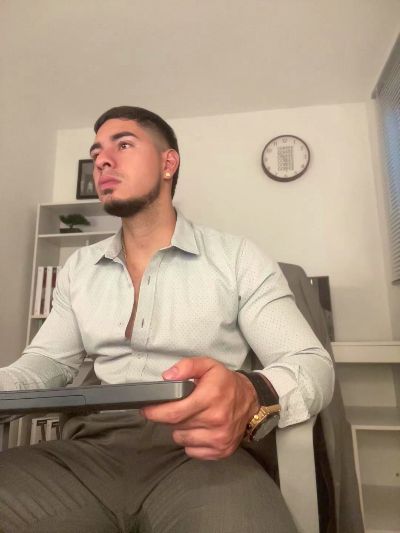 dimitri_coleman live cam on Cam4