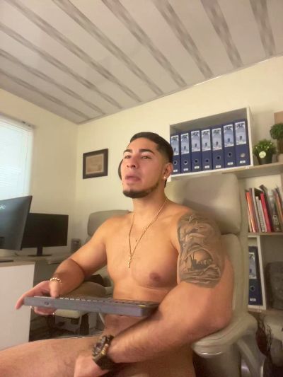 dimitri_coleman live cam on Cam4