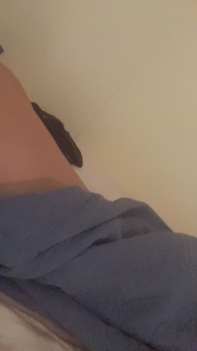 dinosourd live cam on Cam4