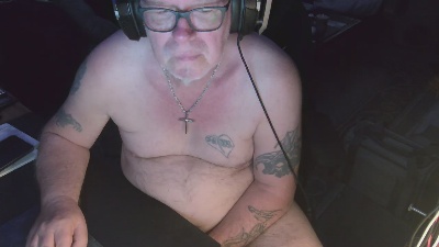 dirtyminds1 live cam on Cam4