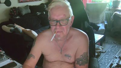 dirtyminds1 live cam on Cam4