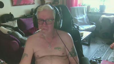 dirtyminds1 live cam on Cam4
