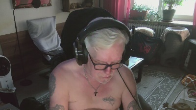 dirtyminds1 live cam on Cam4