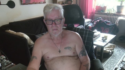 dirtyminds1 live cam on Cam4