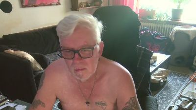 dirtyminds1 live cam on Cam4