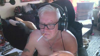 dirtyminds1 live cam on Cam4