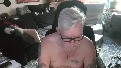 dirtyminds1 live cam on Cam4