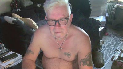 dirtyminds1 live cam on Cam4