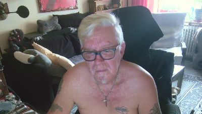 dirtyminds1 live cam on Cam4