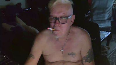 dirtyminds1 live cam on Cam4