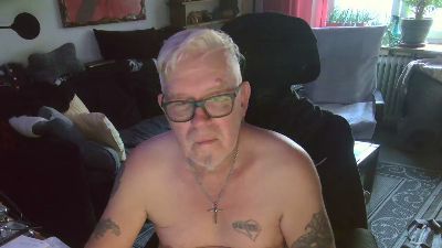 dirtyminds1 live cam on Cam4