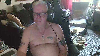 dirtyminds1 live cam on Cam4