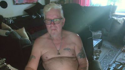 dirtyminds1 live cam on Cam4