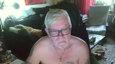 dirtyminds1 live cam on Cam4
