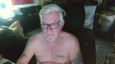 dirtyminds1 live cam on Cam4