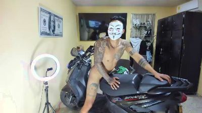 dirtyshowmuscle live cam on Cam4