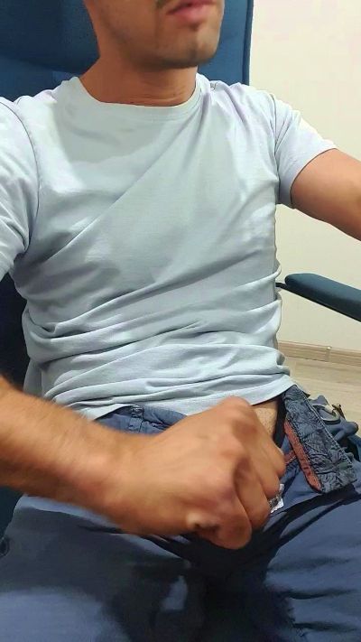 disableman live cam on Cam4