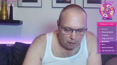 djShyVibes live cam on Cam4