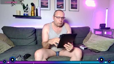 djShyVibes live cam on Cam4
