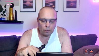 djShyVibes live cam on Cam4