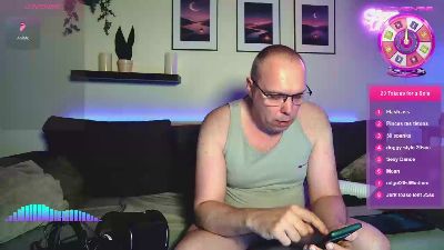 djShyVibes live cam on Cam4