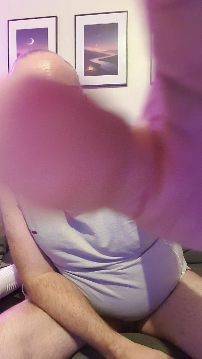 djShyVibes live cam on Cam4
