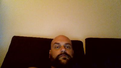 dj_guetto live cam on Cam4
