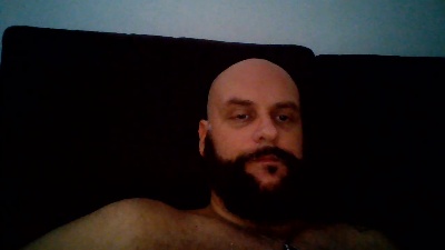 dj_guetto live cam on Cam4